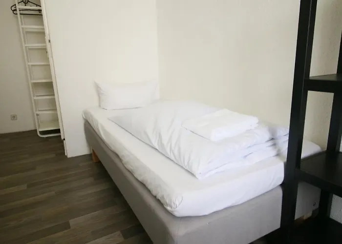 Hotel Bee Fang 2*